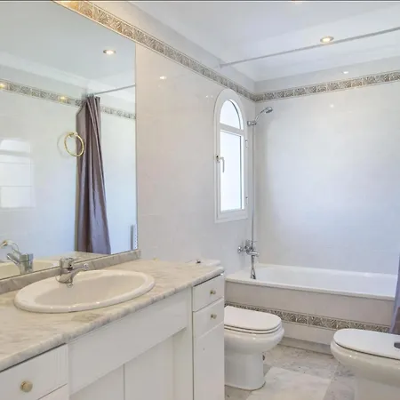 De Lujo Elegante En Con Jardin Exuberante - Es-175-42 Villa Marbella
