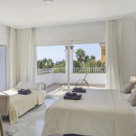 De Lujo Elegante En Con Jardin Exuberante - Es-175-42 * Marbella