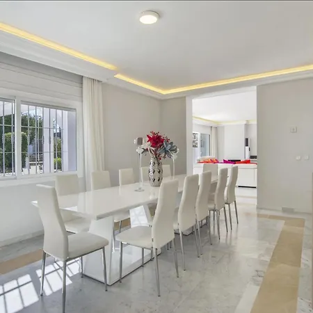 De Lujo Elegante En Con Jardin Exuberante - Es-175-42 Marbella