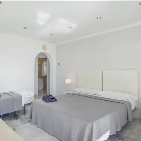 De Lujo Elegante En Con Jardin Exuberante - Es-175-42 * Marbella